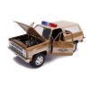 STRANGER THINGS Hollywood Rides Hopper's 1980 Chevy K5 Blazer Die-cast Toy SUV Jeep with Collectors Police Badge, Unisex, 1:24 Scale, Eight Years and Above, Tan (253255003)