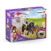 SCHLEICH Horse Club Horse Box with Horse Club Tori & Princess Toy Playset, Unisex, 5 to 12 Years, Multi-colour (42437)